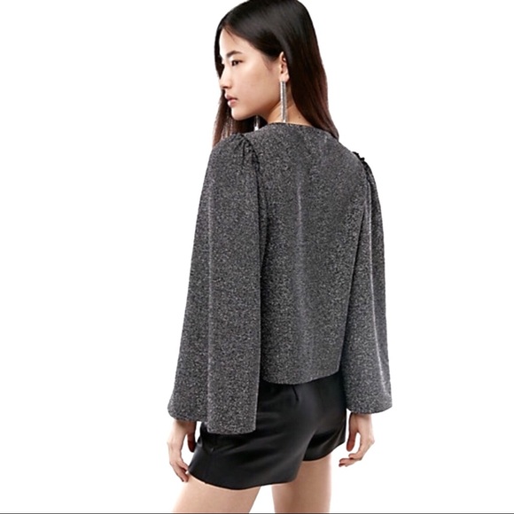 Express NWT Metallic Silver Kimono Sleeve Cropped Hem Top Medium - Picture 7 of 10